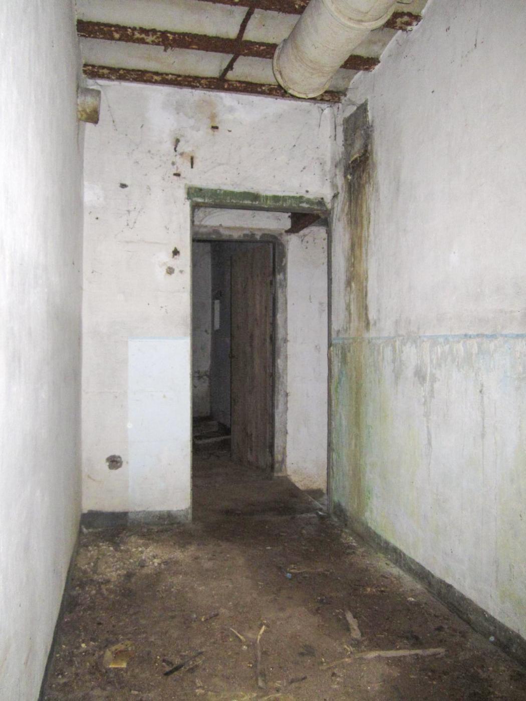 Ligne Maginot - DUCROT EST - (Casemate d'artillerie) - Local à munitions