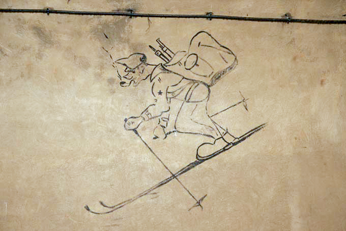 Ligne Maginot - LAVOIR - (Ouvrage d'artillerie) - Bloc 5 
Graffiti dans le magasin M2