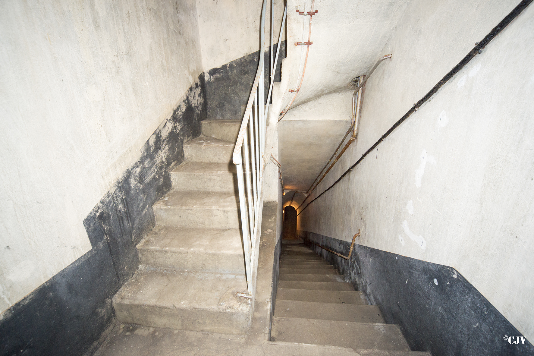 Ligne Maginot - GONDRAN E - (Ouvrage d'infanterie) - L'escalier entre bloc 1 et le casernement