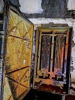 Ligne Maginot - B3 - (Chambre de coupure) - L'un des deux boîtiers répartiteurs TM-32 (modernisé) ouvert.