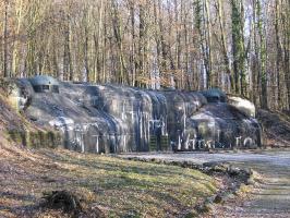 Ligne Maginot - SCHOENENBOURG - (Ouvrage d'artillerie) - Entrée des hommes
L'entrée détruite par les allemands a été refaite intégralement dans les années 50