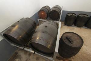 Ligne Maginot - SCHOENENBOURG - (Ouvrage d'artillerie) - Le stock de vin