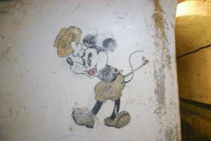 Ligne Maginot - SCHOENENBOURG - (Ouvrage d'artillerie) - Bloc 5
Peintures murales et graffitis dans les locaux de l'ouvrage