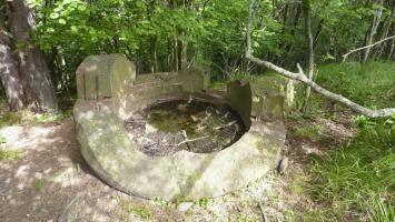 Ligne Maginot - MONTE GROSSO (MG) - E02 - (Ouvrage d'artillerie) - Bloc 8
Les restes de la cloche GFM