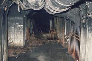 Ligne Maginot - MONTE GROSSO (MG) - E02 - (Ouvrage d'artillerie) - Galerie principale après dévastation des câbles cuivrées