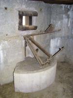 Ligne Maginot - BRETT Nord (Blockhaus pour arme infanterie) - Affût et trémie
2008