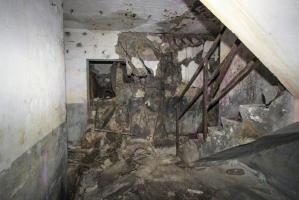 Ligne Maginot - HOFFEN - (Abri) - Les dégâts dus à l'explosion de la bombe de stuka au pied de l'escalier Sud