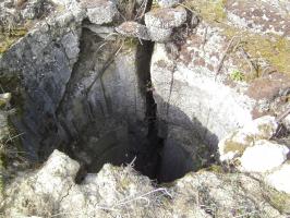 Ligne Maginot - Casemate de la Seltz (ou du Seltzbach) - Le puits de la cloche GFM nord-ouest ferraillée