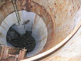 Ligne Maginot - BOIS KARRE - X12 (Abri) - Puits d'une des deux cloches, vidé de tout son équipement