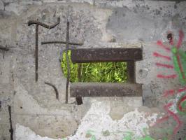 Ligne Maginot - KUBELMUEHLE 1 (AVANT POSTE) - (Blockhaus pour canon) - Créneau nord-ouest (FM ou mitrailleuse)