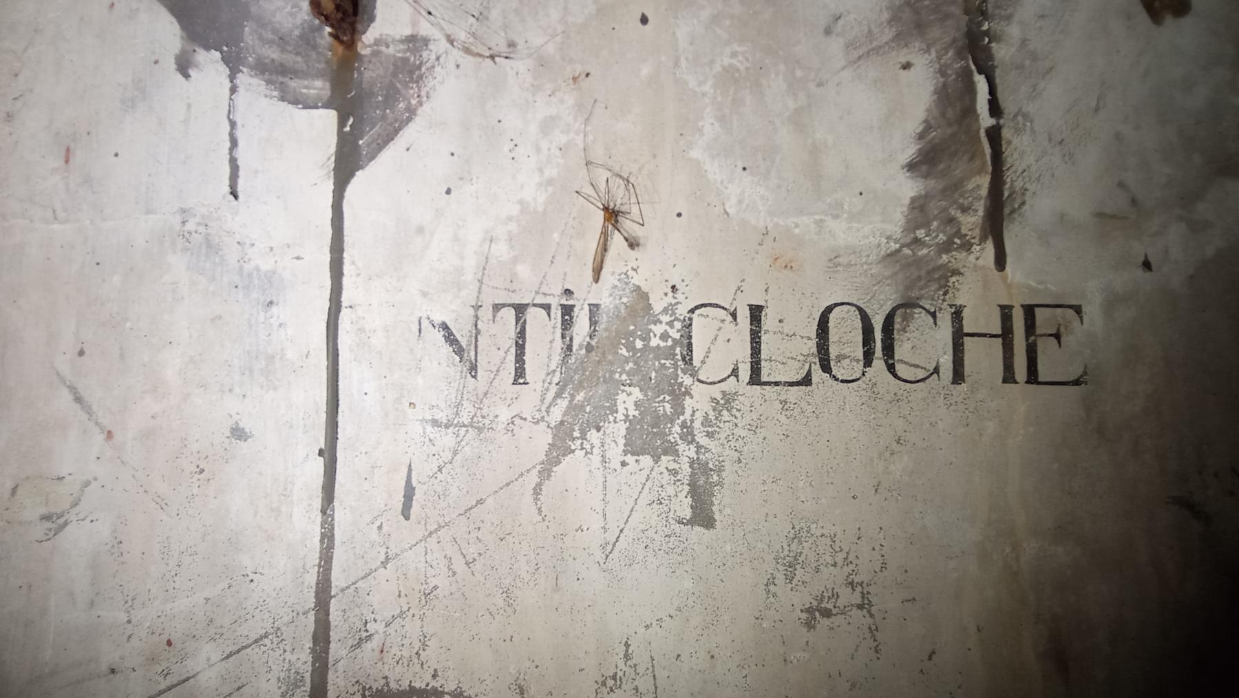 Ligne Maginot - FROHMUHL (PC DU QUARTIER KAPELLENHOF - II/153° RIF) - (Abri) - Détail des inscriptions :VENTIL CLOCHE 
Coffre d'entrée Est - Baptiste Gaudin