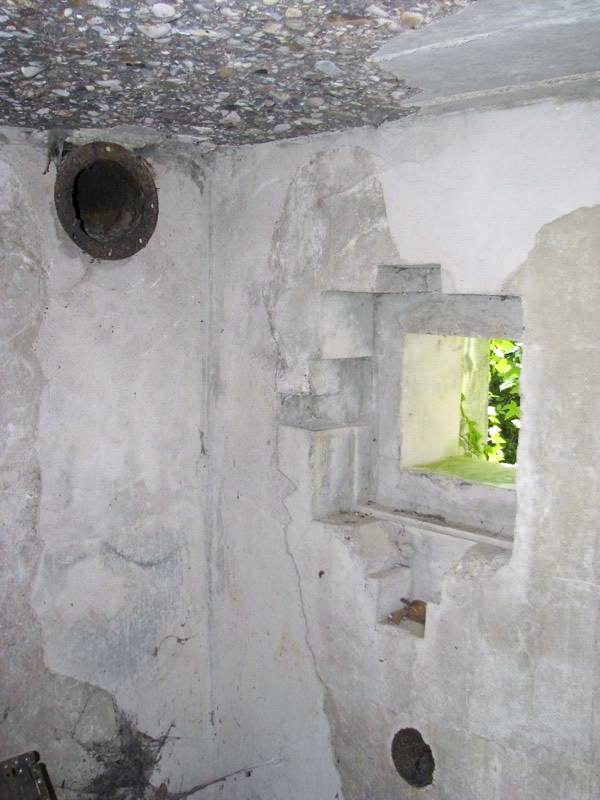 Ligne Maginot - SCHERHOL 2 - (Blockhaus pour arme infanterie) - Autre créneau FM
