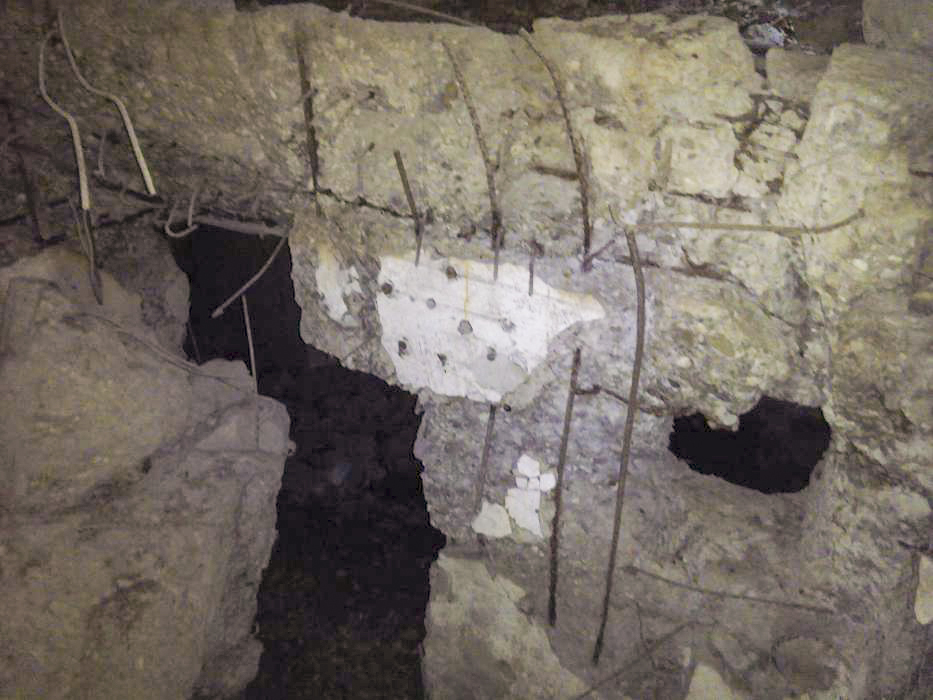 Ligne Maginot - Casemate du Schmeltzbach Est - Une des chambres de tir eventrée