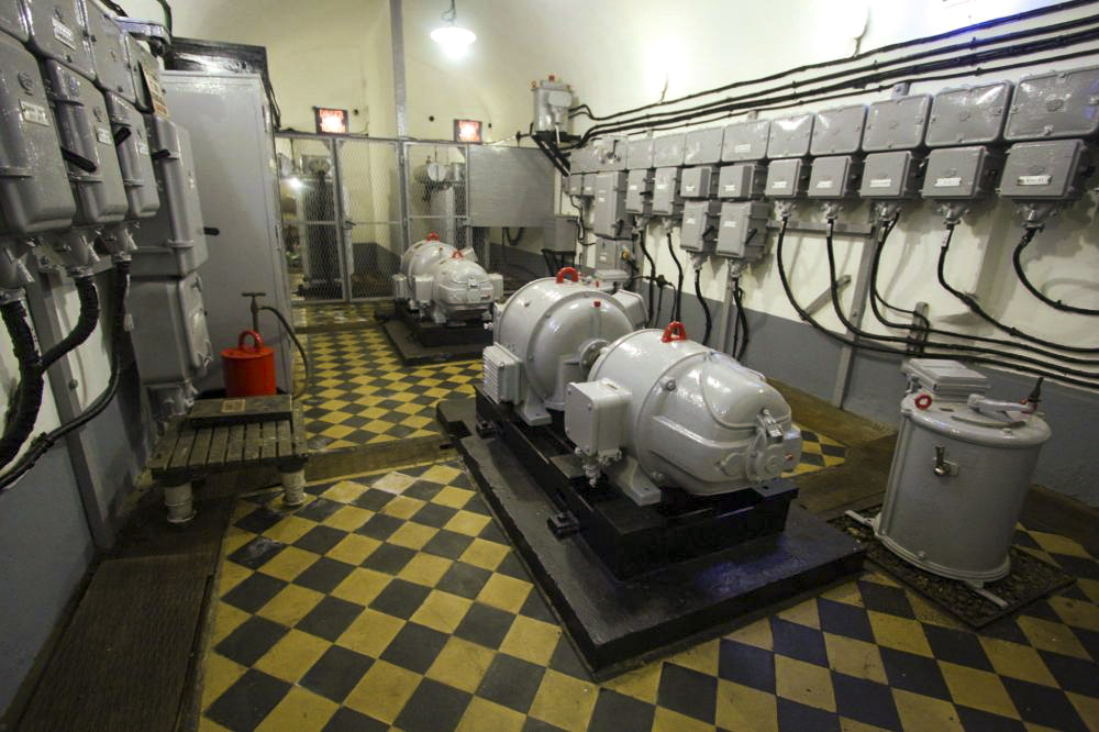 Ligne Maginot - SCHOENENBOURG - (Ouvrage d'artillerie) - L'usine électrique 
Les convertisseurs traction
