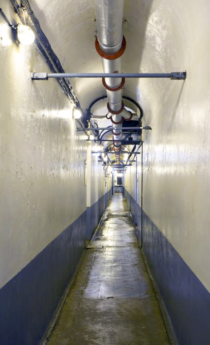 Ligne Maginot - SCHOENENBOURG - (Ouvrage d'artillerie) - PC de l'ouvrage
Contre galerie du PC. Le PC est situé en partie médiane de l'ouvrage.