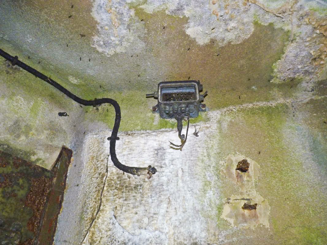 Ligne Maginot - WALKMUHL - (Abri) - Entrée Ouest
Boitier de raccordement téléphonique des lignes extérieurs - Aditus