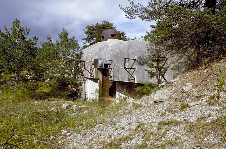 Ligne Maginot - MONTE GROSSO (MG) - E02 - (Ouvrage d'artillerie) - Bloc 4. 
Face nord-ouest.