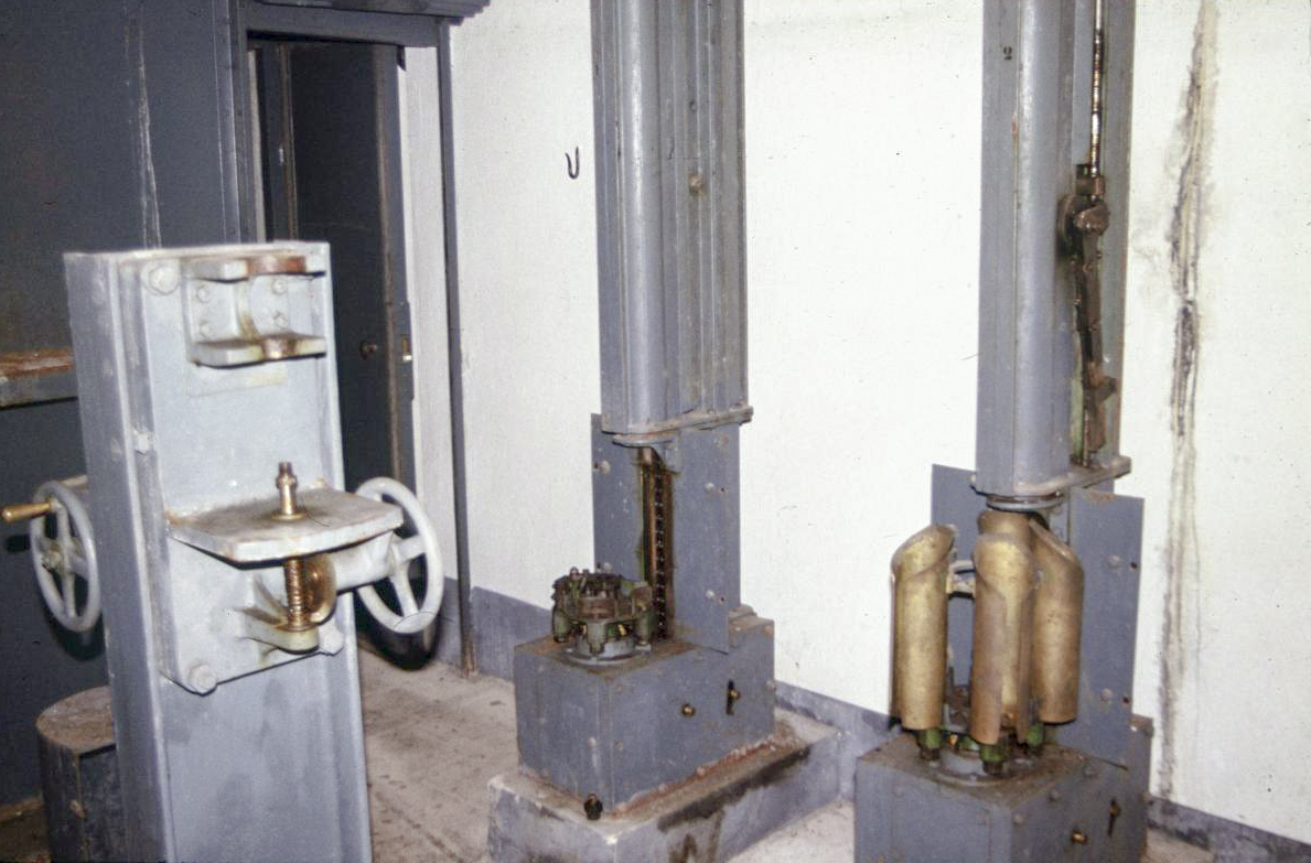 Ligne Maginot - MONTE GROSSO (MG) - E02 - (Ouvrage d'artillerie) - Bloc 4
Norias de la chambre de tir sud