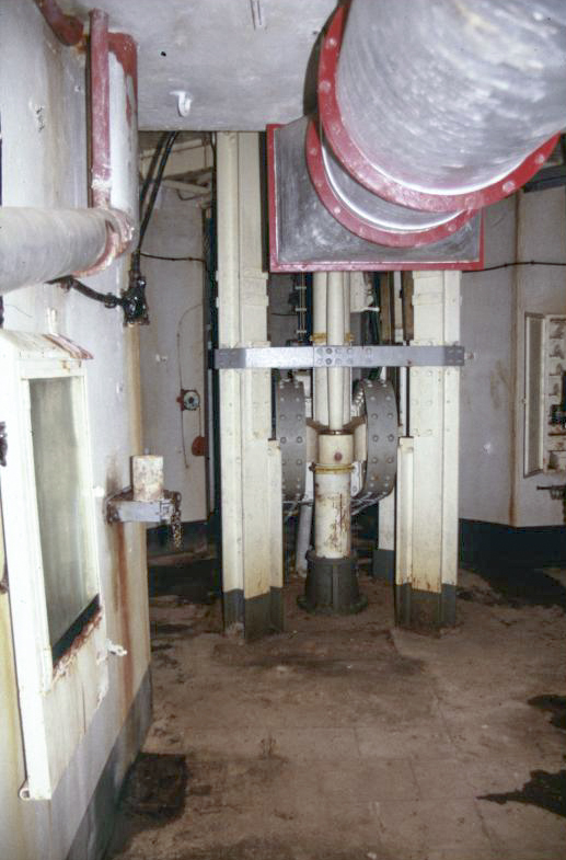 Ligne Maginot - MONTE GROSSO (MG) - E02 - (Ouvrage d'artillerie) - Bloc 6
Tourelle de 135 Mle 32, balancier compensateur