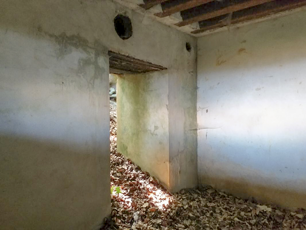 Ligne Maginot - BOIS DE HOFFEN 2 - (Blockhaus pour arme infanterie) - L'entrée
