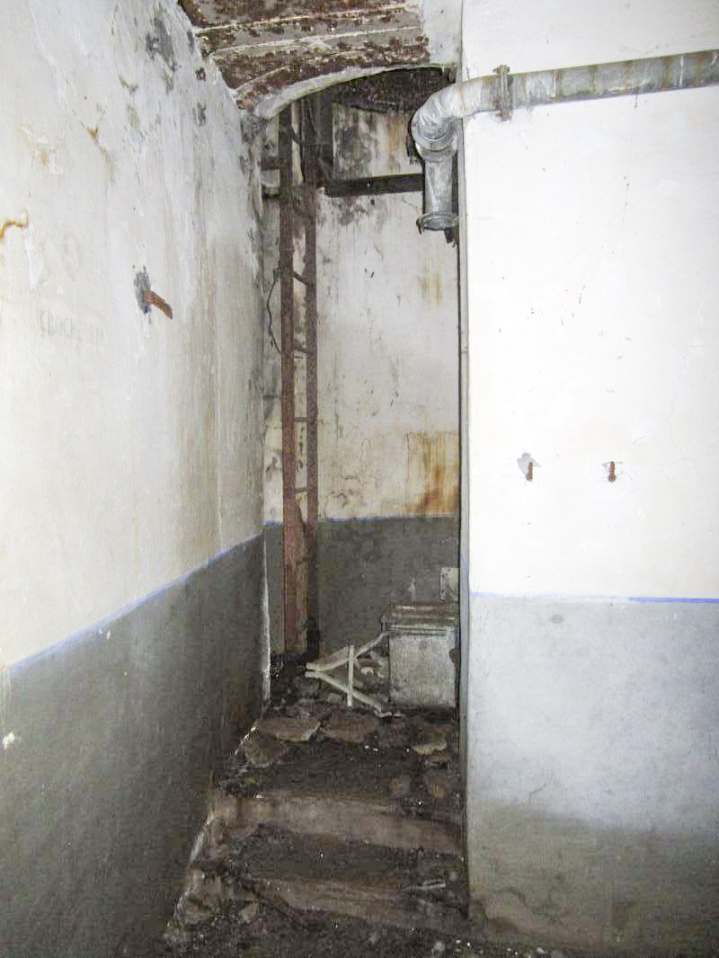 Ligne Maginot - HOFFEN ( Casemate d'infanterie ) - Puits de la cloche GFM