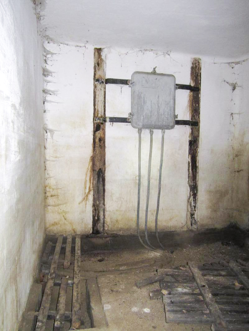 Ligne Maginot - I5 - (Chambre de coupure) - Vue interne du local - Gregory Fuchs