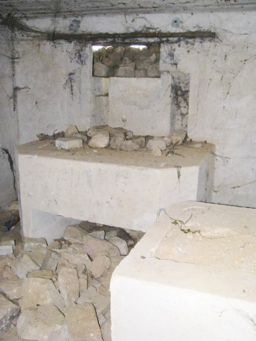 Ligne Maginot - KIRCHGRUBE Sud ( Blockhaus pour canon ) - Créneau pour canon de 25 - Antoine SCHOEN