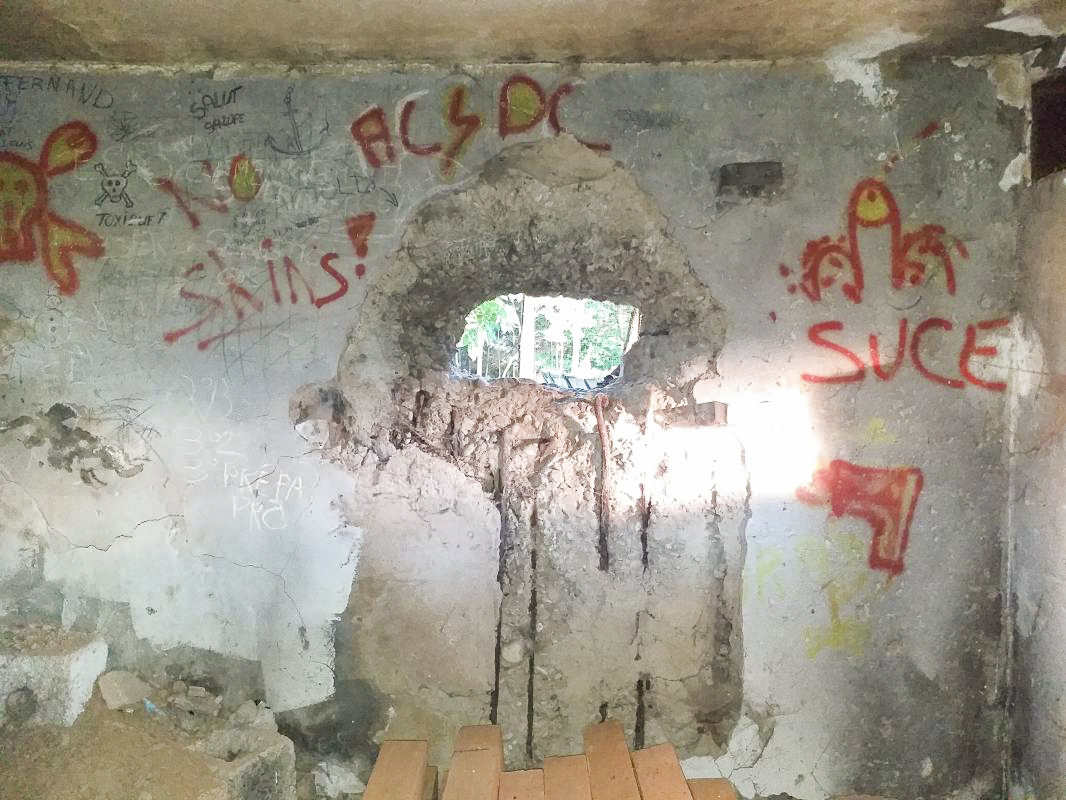 Ligne Maginot - OBERSEEBACH EST - (Blockhaus pour canon) - Créneau sud-est - gregfuchs