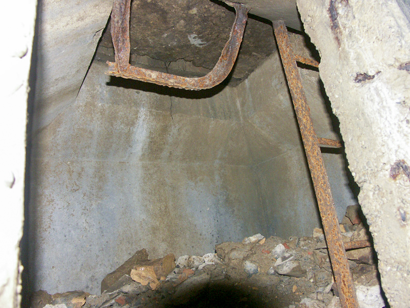 Ligne Maginot - RITTERSHOFFEN (2°BON - 79° RIF) - (PC de Quartier) - Encuvement pour la guérite d'observation - LAMBERT Pascal