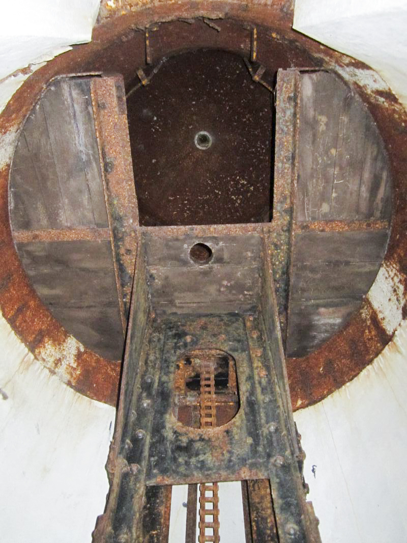 Ligne Maginot - BOIS DE RITTERSHOFFEN 3 - (Casemate d'infanterie - Simple) - Plancher amovible de la cloche