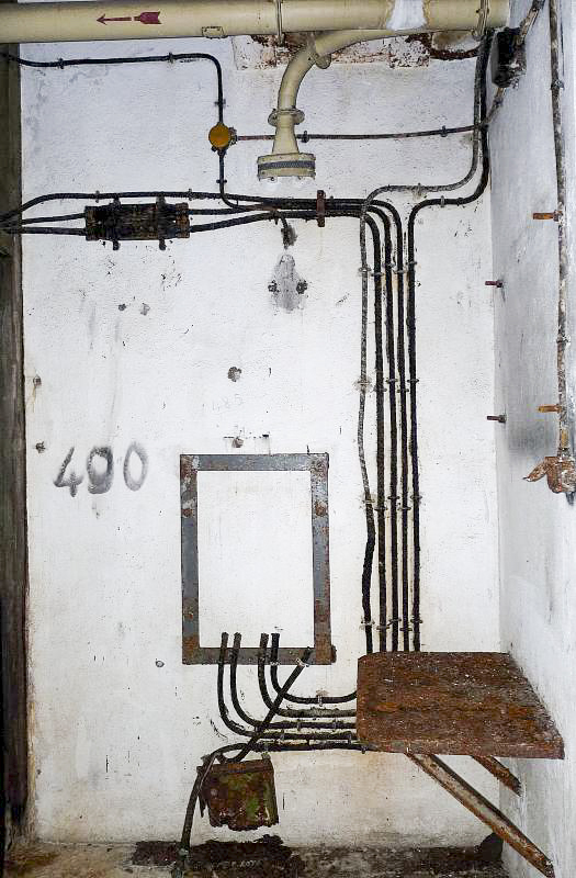 Ligne Maginot - BARRUNGSHOFF - BORNUNGSHOFF - X11 - (Abri) - Le central téléphonique (restes)