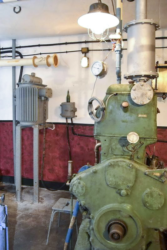 Ligne Maginot - BOIS DE CATTENOM - X14 - (Abri) - Transformateur de l'alimentation extérieure provenant de l'ouvrage du Kobenbusch