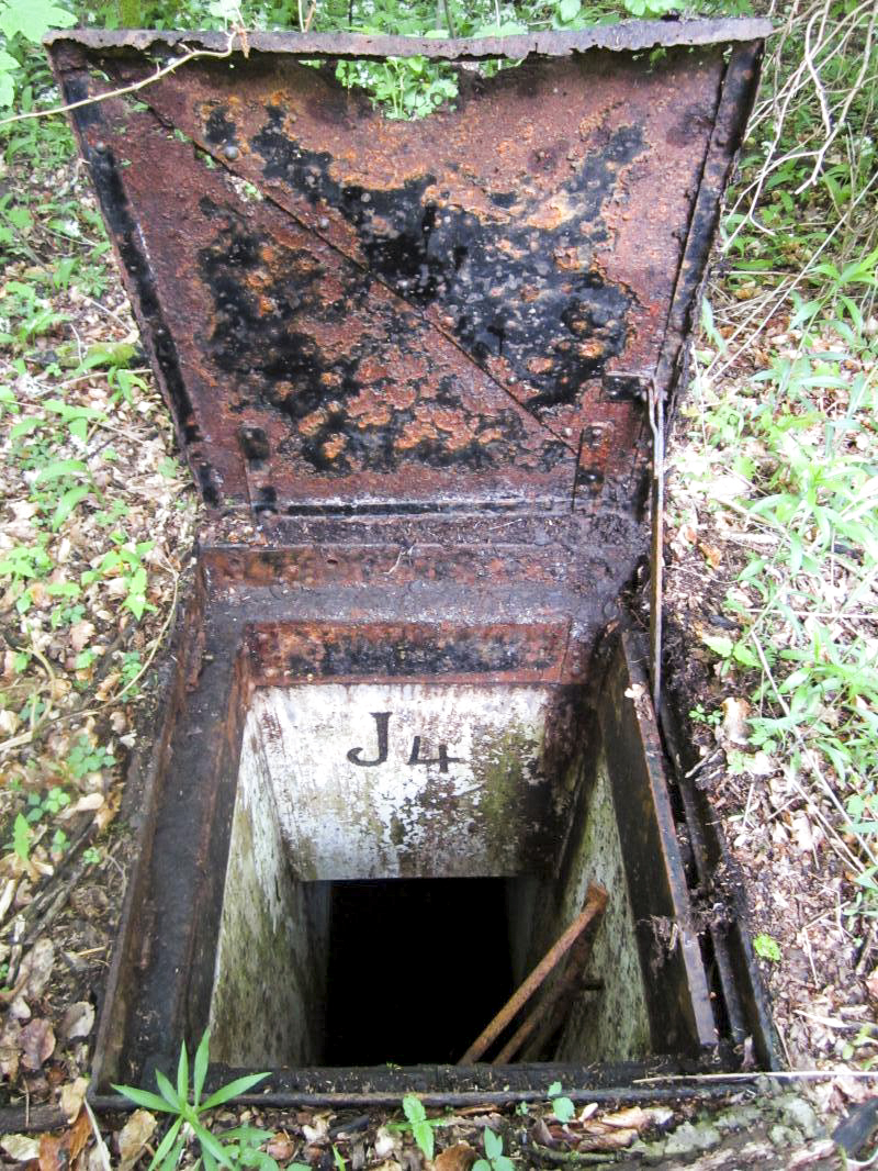 Ligne Maginot - J4 - (Chambre de coupure) - 