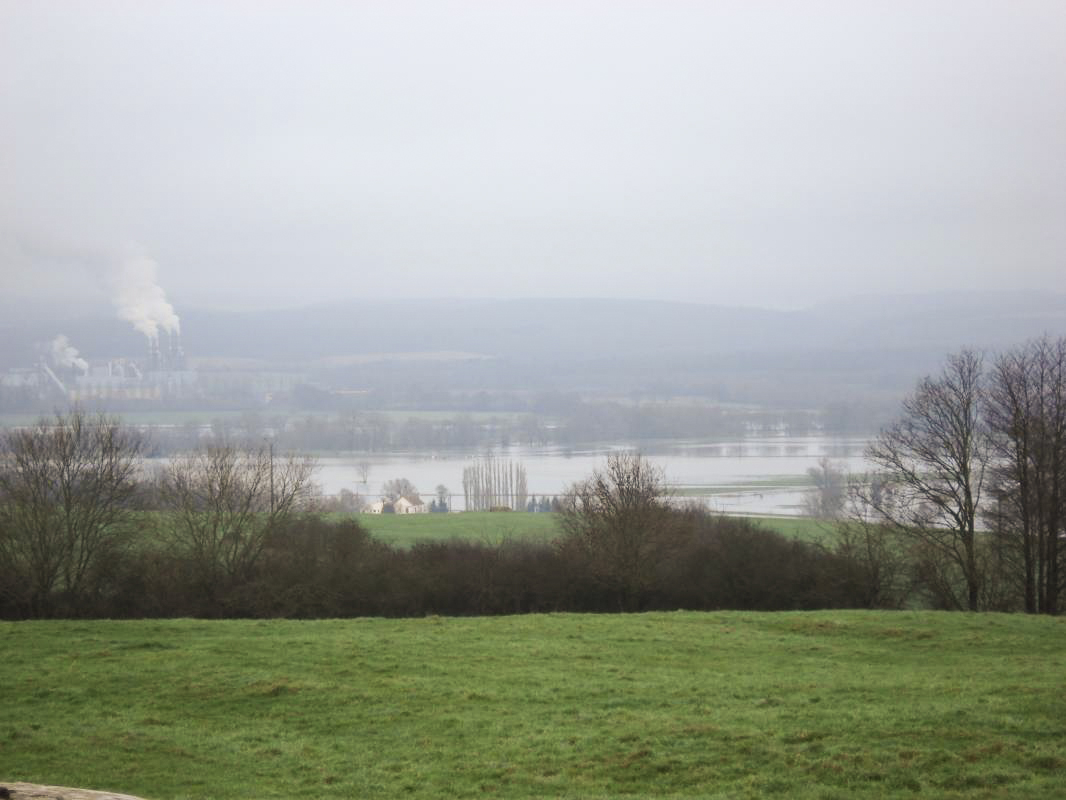 Ligne Maginot - J - GRAND PAQUIS SUD - (Blockhaus pour canon) - Vue vers le nord, avec les inondations de la vallée de la Meuse - R Tucker