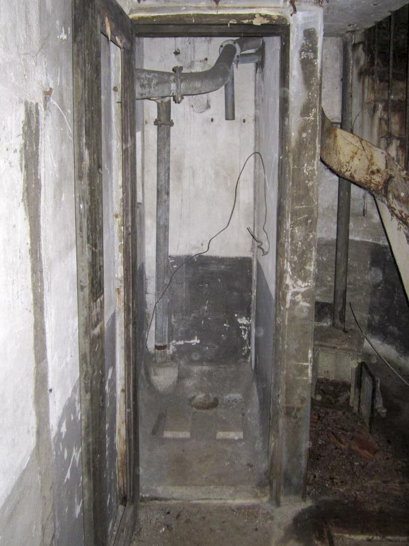 Ligne Maginot - KOENIGSBRUCK NORD - (Casemate d'infanterie) - Latrine - gregfuchs