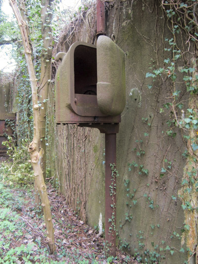 Ligne Maginot - KOENIGSBRUCK SUD - (Casemate d'infanterie) - Le projecteur - gregfuchs