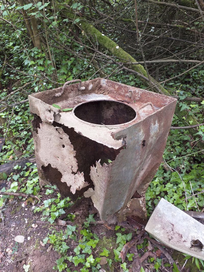 Ligne Maginot - KUBELMUEHLE 1 (AVANT POSTE) - (Blockhaus pour canon) - Reste de caisson ( pour vivres ?) - gregfuchs