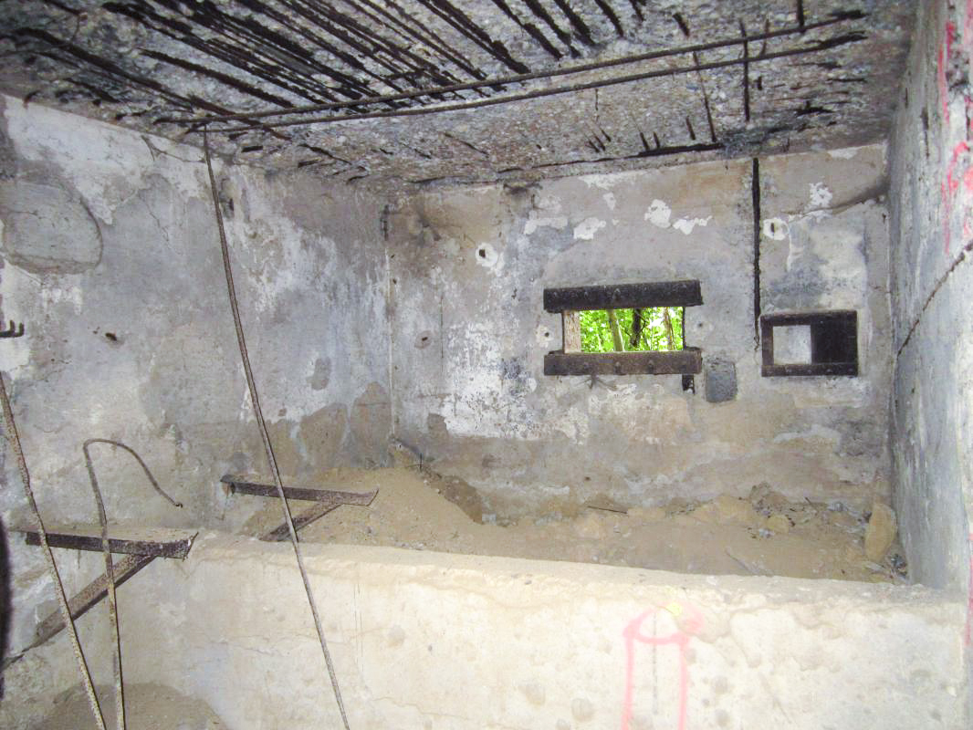 Ligne Maginot - KUBELMUEHLE 1 (AVANT POSTE) - (Blockhaus pour canon) - Chambre de tir pour mitrailleuse - gregfuchs
