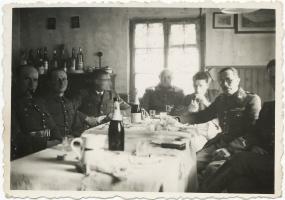 Ligne Maginot - 79° RIF - Popote de l'Eckenmuhl - Noël 39 - Officiers de la 3° CEF ou du 1° Bon du 79° RIF à la popote de l'Eckenmühl, à l'angle du bois de Hoffen. 
Noel 1939