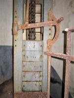 Ligne Maginot - HOCHWALD C3 - (Casemate d'infanterie - double) - Contrepoids et levier de verrouillage du plancher mobile de la cloche GFM