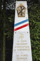 Ligne Maginot - MB51 - (Blockhaus lourd type STG / STG-FCR - Simple) - Monument du 132° RIF
Gros plan sur l'inscription du monument et insigne de l'unité.