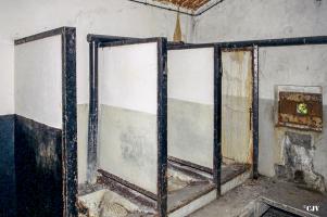 Ligne Maginot - SAUER (Abri) - Latrines et créneau FM de façade