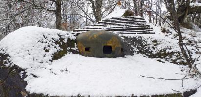 Ligne Maginot - HOCHWALD C5 - (Casemate d'infanterie) - La cloche JM, et plus haut la cloche GFM
