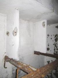 Ligne Maginot - HOCHWALD C5 - (Casemate d'infanterie) - Chambre pour deux officiers - étagères