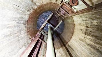 Ligne Maginot - PETIT REDERCHING - (Abri) - Vue de dessous du plancher mobile de la cloche GFM