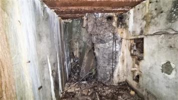 Ligne Maginot - HOCHWALD C9 - (Casemate d'infanterie) - Puits de la cloche GFM et Créneau pour Fusil Mitrailleur 24/29