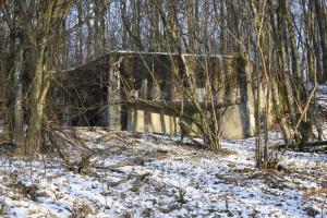Ligne Maginot - CRUSNES OUEST - C24 - (Casemate d'infanterie - Simple) - Vue générale de la casemate. On notera les créneaux de la chambre de tirs murés.