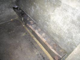 Ligne Maginot - SOUFFLENHEIM (II / 23° RIF) - (Abri) - Ratelier à fusils dans une des chambre de troupe (étage inférieur)