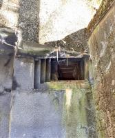 Ligne Maginot - HOCHWALD C3 - (Casemate d'infanterie - double) - Chambre de tir basse, détail du créneau projecteur modifié en créneau JM après guerre