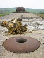 Ligne Maginot - LATIREMONT - A3 - (Ouvrage d'artillerie) - Entrée des hommes
Cloche LG et cloche GFM